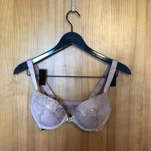Victoria secret very sexy push up bra!